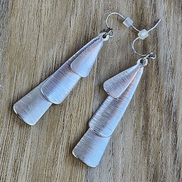 🩵Premier "Beach Glass" Silver Plated Dangling Earrings - Picture 5 of 7